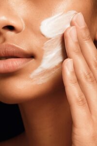 Ceramide Adalah? Ini Fungsi dan Manfaatnya untuk Kulit Wajah